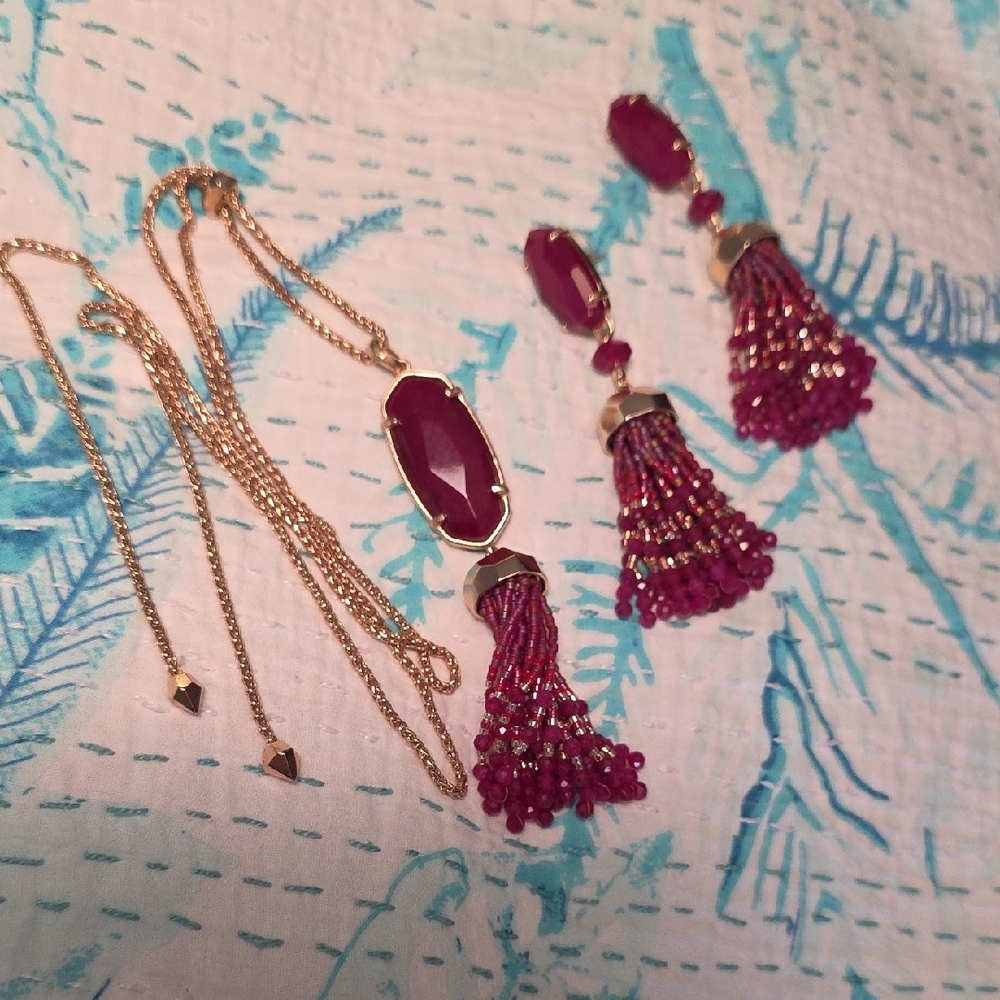 KENDRA SCOTT TASSEL EARRINGS AND NECKLACE SET